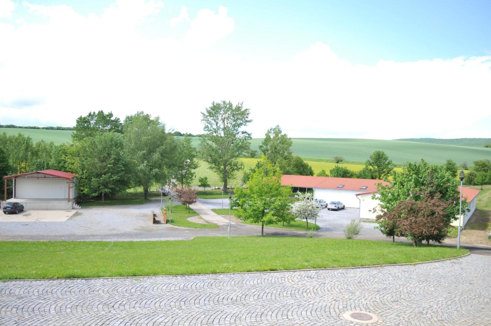 Vinny Sklep Krysa Kostelec  Exterior photo